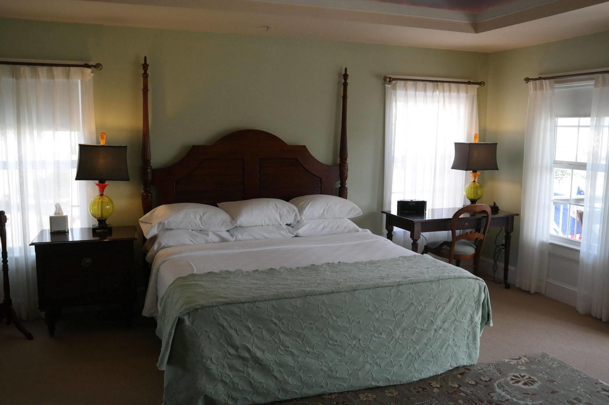 Beach Spa Bed & Breakfast Virginia Beach Esterno foto